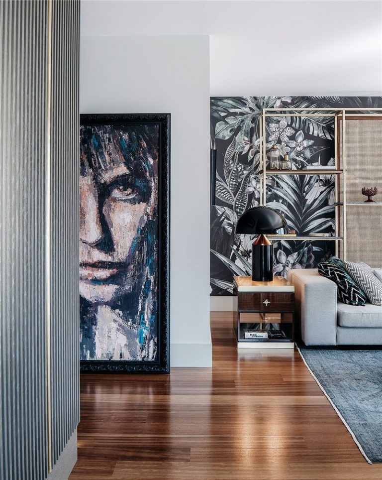 A closer look at Mid Century Modern Penthouse Apartment Decor