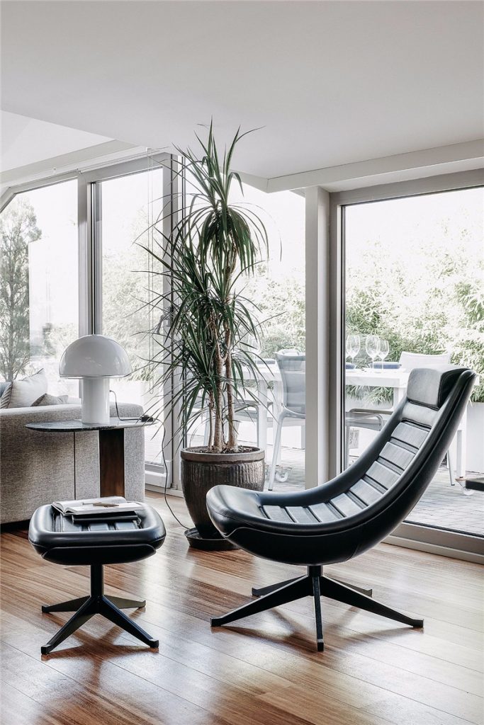 A mid-century modern penthouse in magical Istanbul