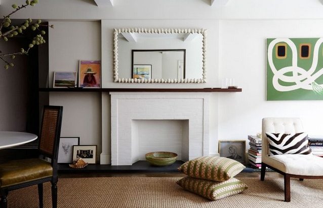 MID-CENTURY LIVING ROOM IN DESIGNER’S HOME