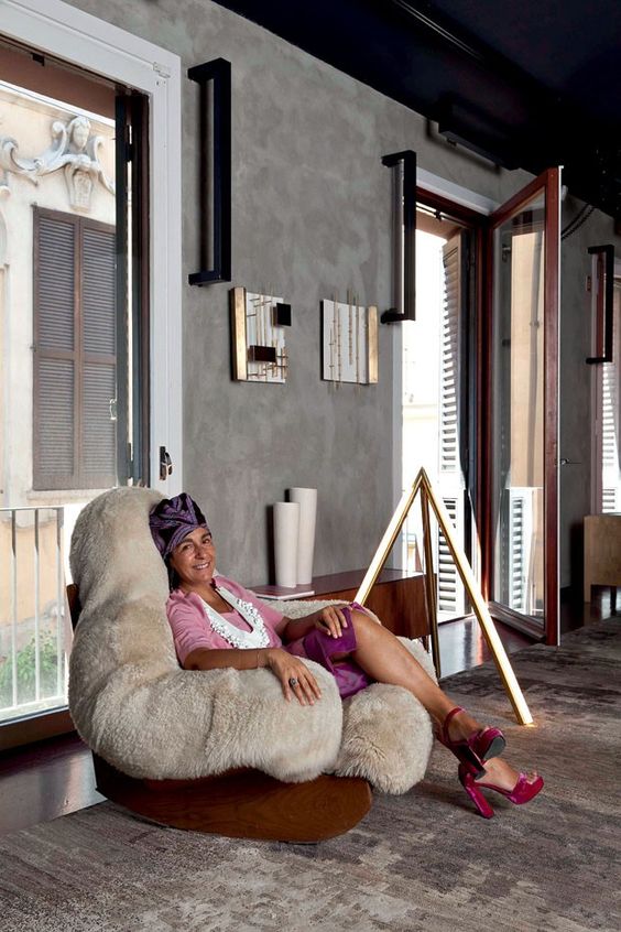 Open House: Nina Yashar’s incredible Midcentury furnished apartment | You can visit us at our website, www.essentialhome.eu and check our Pinterest @midcenturyblog to get more #MidCenturyModern inspiration.