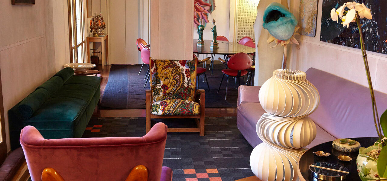 Open House: Nina Yashar’s incredible Midcentury furnished apartment | You can visit us at our website, www.essentialhome.eu and check our Pinterest @midcenturyblog to get more #MidCenturyModern inspiration.