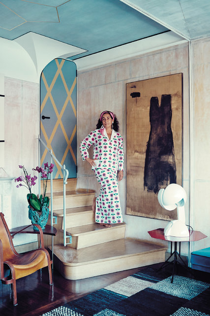 Open House: Nina Yashar’s incredible Midcentury furnished apartment | You can visit us at our website, www.essentialhome.eu and check our Pinterest @midcenturyblog to get more #MidCenturyModern inspiration.