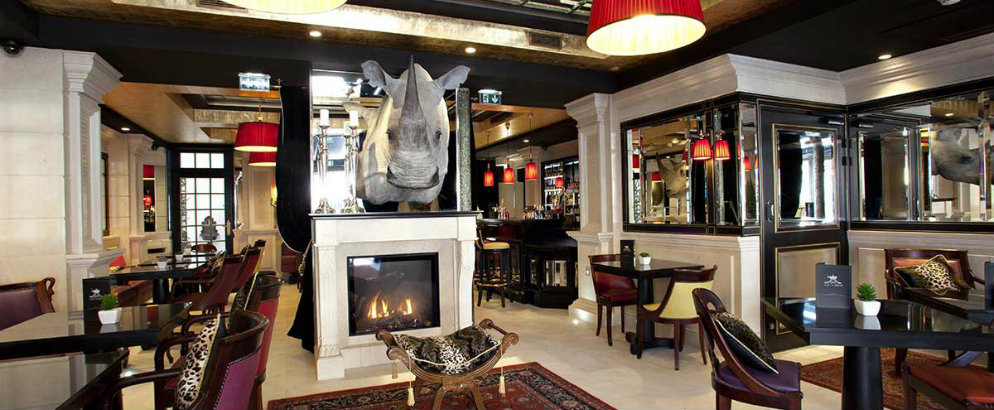 Midcentury modern decor - Hotel Maison Albar in Paris | You can visit us at our website, www.essentialhome.eu and check our Pinterest @midcenturyblog to get more #MidCenturyModern inspiration.