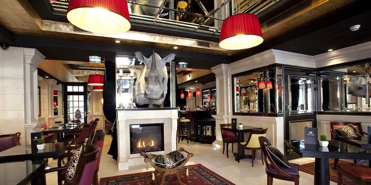 Midcentury modern decor - Hotel Maison Albar in Paris | You can visit us at our website, www.essentialhome.eu and check our Pinterest @midcenturyblog to get more #MidCenturyModern inspiration.