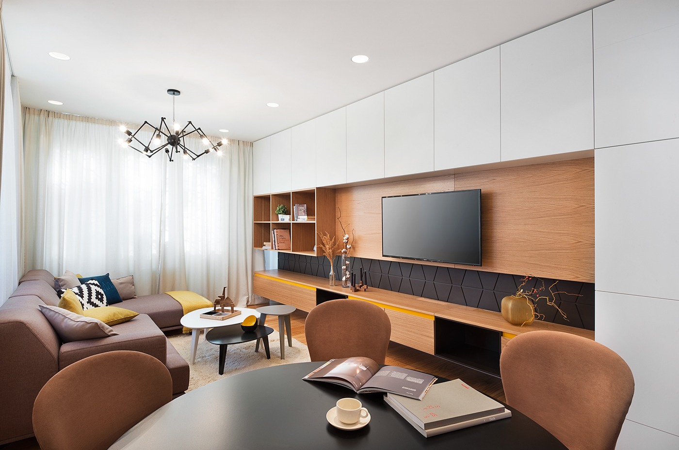 geometric accents in midcentury style decor