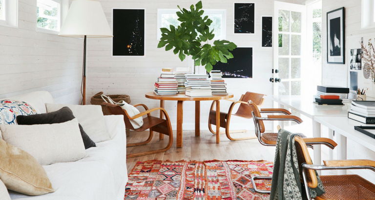A Mid-Century Modern Home in Sonoma with a Country Inspiration