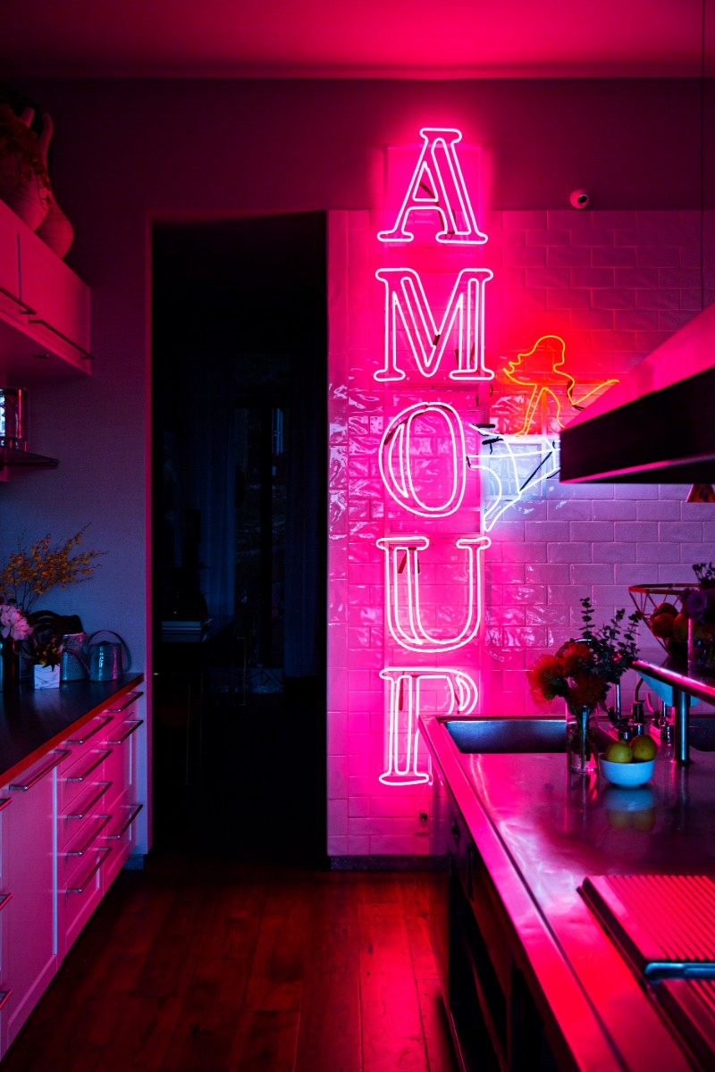 Inside The Chainsmokers' Eclectic House A Tour You Won't Forget_1