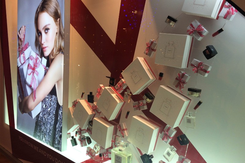 art of design, product placement example, luxury brands, brand image, luxury goods, high end brands