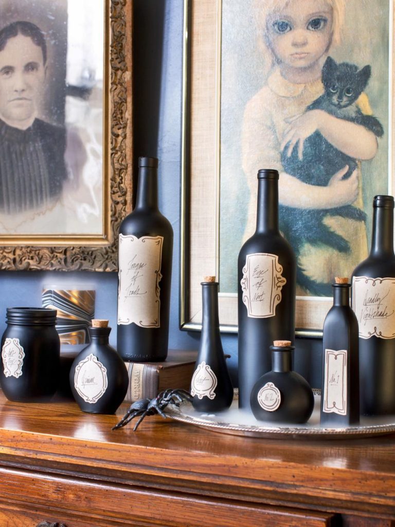 Our Last Minute Checklist for a Chic Halloween Home Decor_2