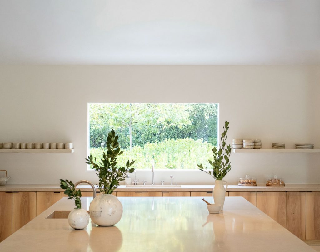 Get Inside Kim Kardashian & Kanye West’s Stunning Minimalist Home_6