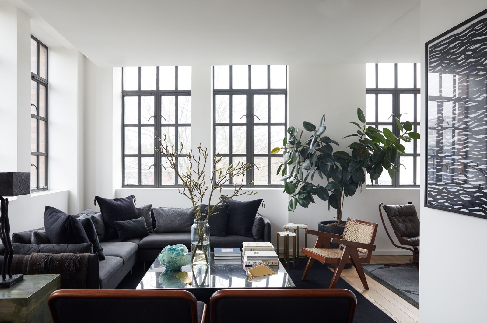 Inside Tour Through Jason Basmajian's Cosmopolitan London Flat