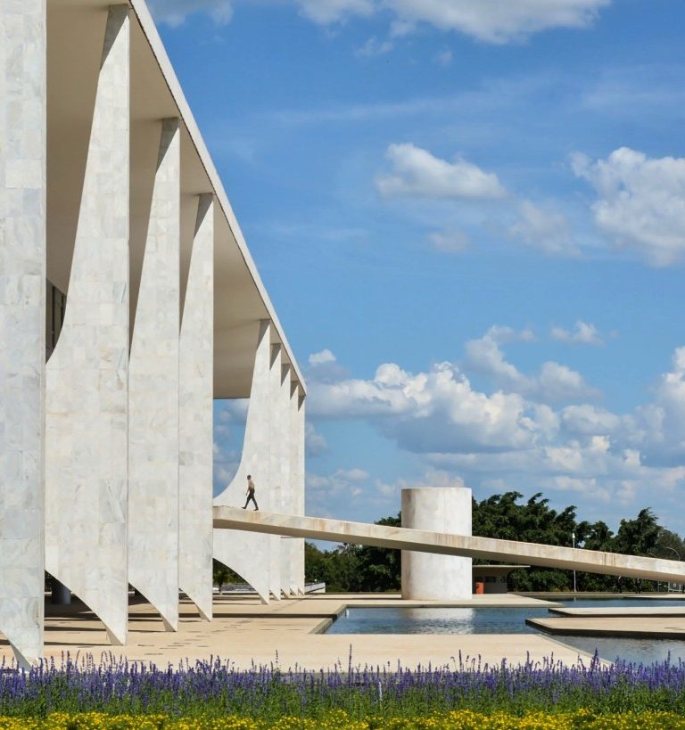 Carlo Donati's Collection Is A Tribute To Italian Architecture Icons!