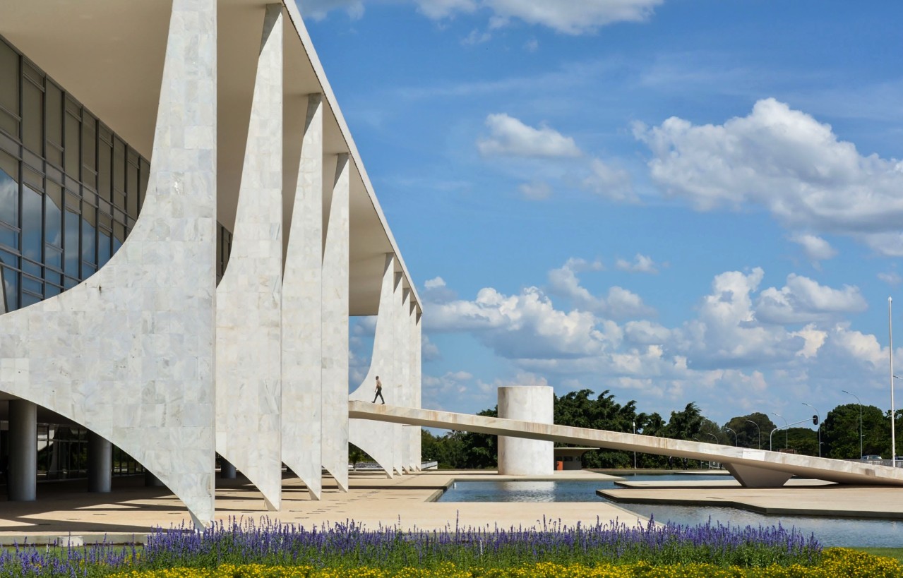 Carlo Donati's Collection Is A Tribute To Italian Architecture Icons!