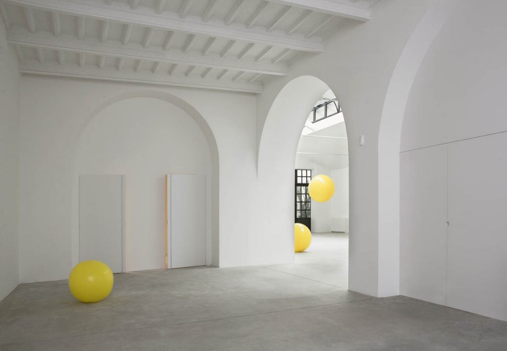 AIM Studio Showcasing Minimalism As A Staple Of Luxury Design_3