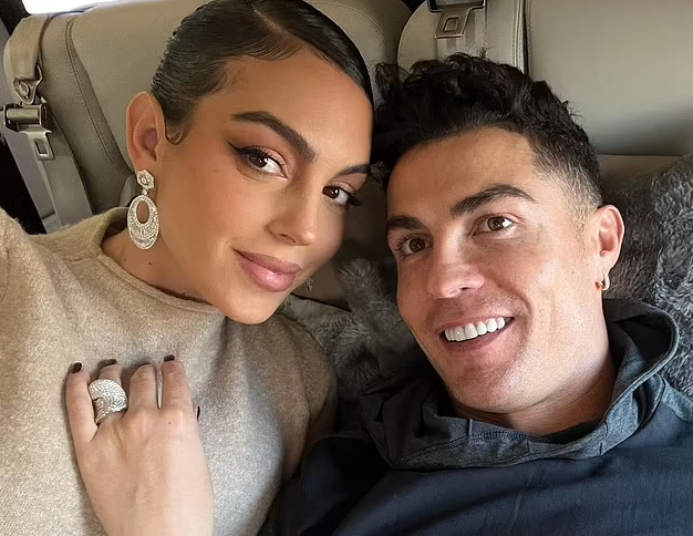Get Inside Cristiano Ronaldo’s £5million Villa in Madrid and Discover Where You Can Purchase Amazing Furniture Pieces! _1