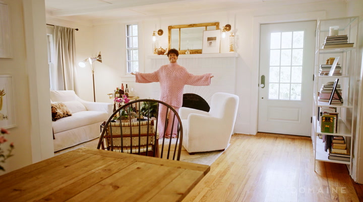 Get Inside Oscar Winner Ariana DeBose's Chic Country Cottage!_2