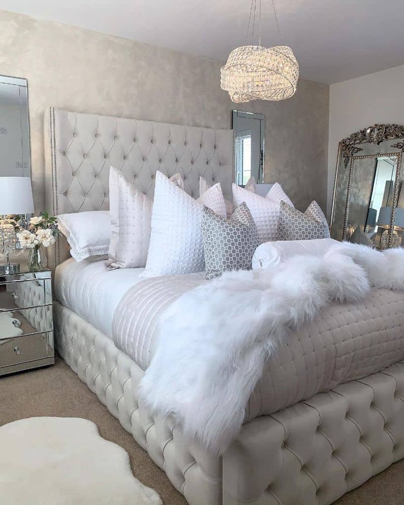 48 LUXURY BEDROOMS: REST, RELAX AND INDULGE