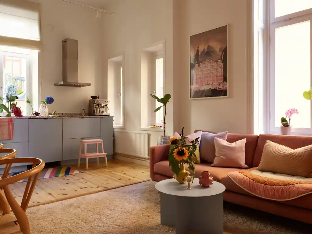 12 Pink Sofa Living Room Ideas For A Warm Yet Bold Effect_7