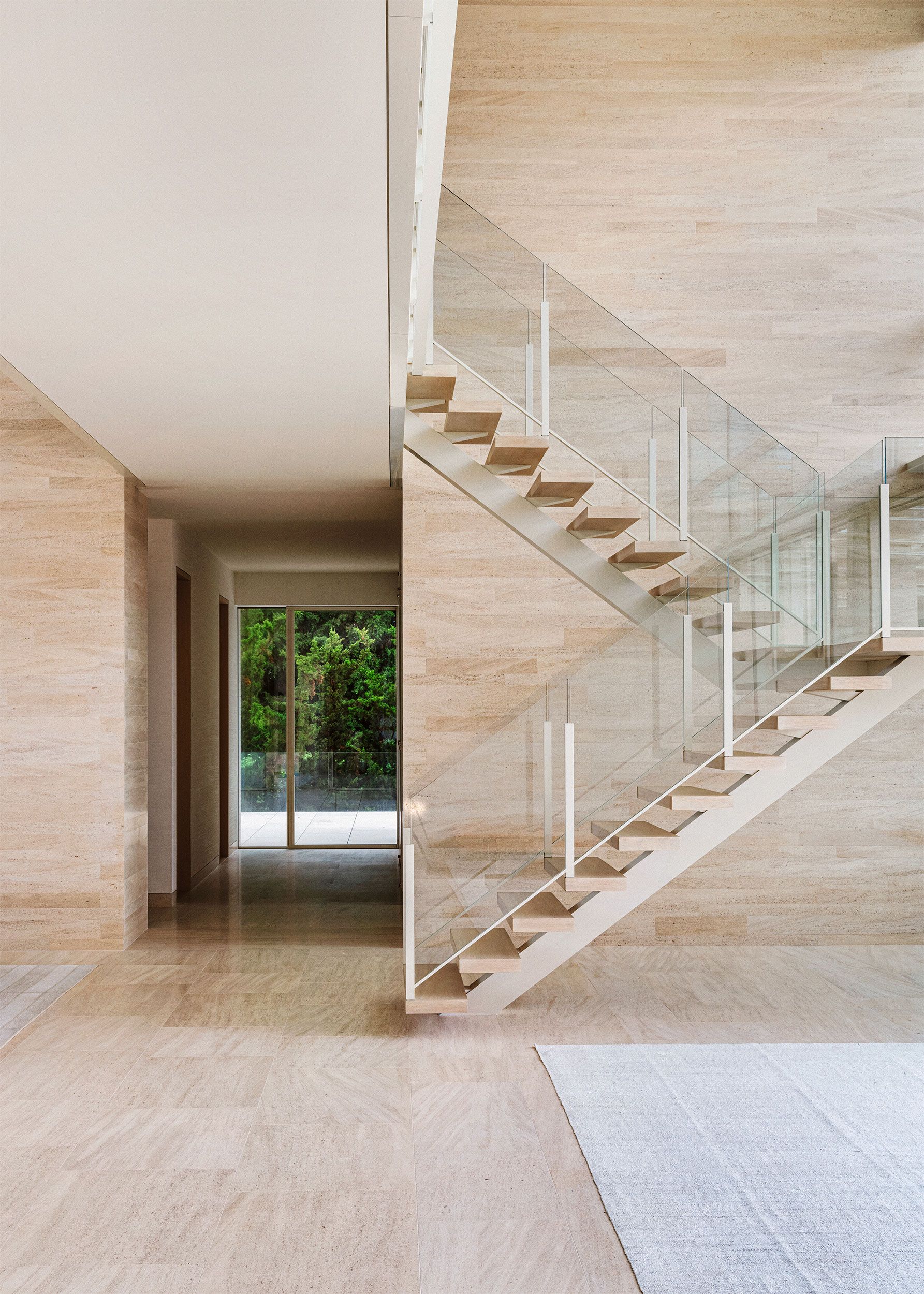 Architect Peter Marino Unveils A Stunning Private Home_4