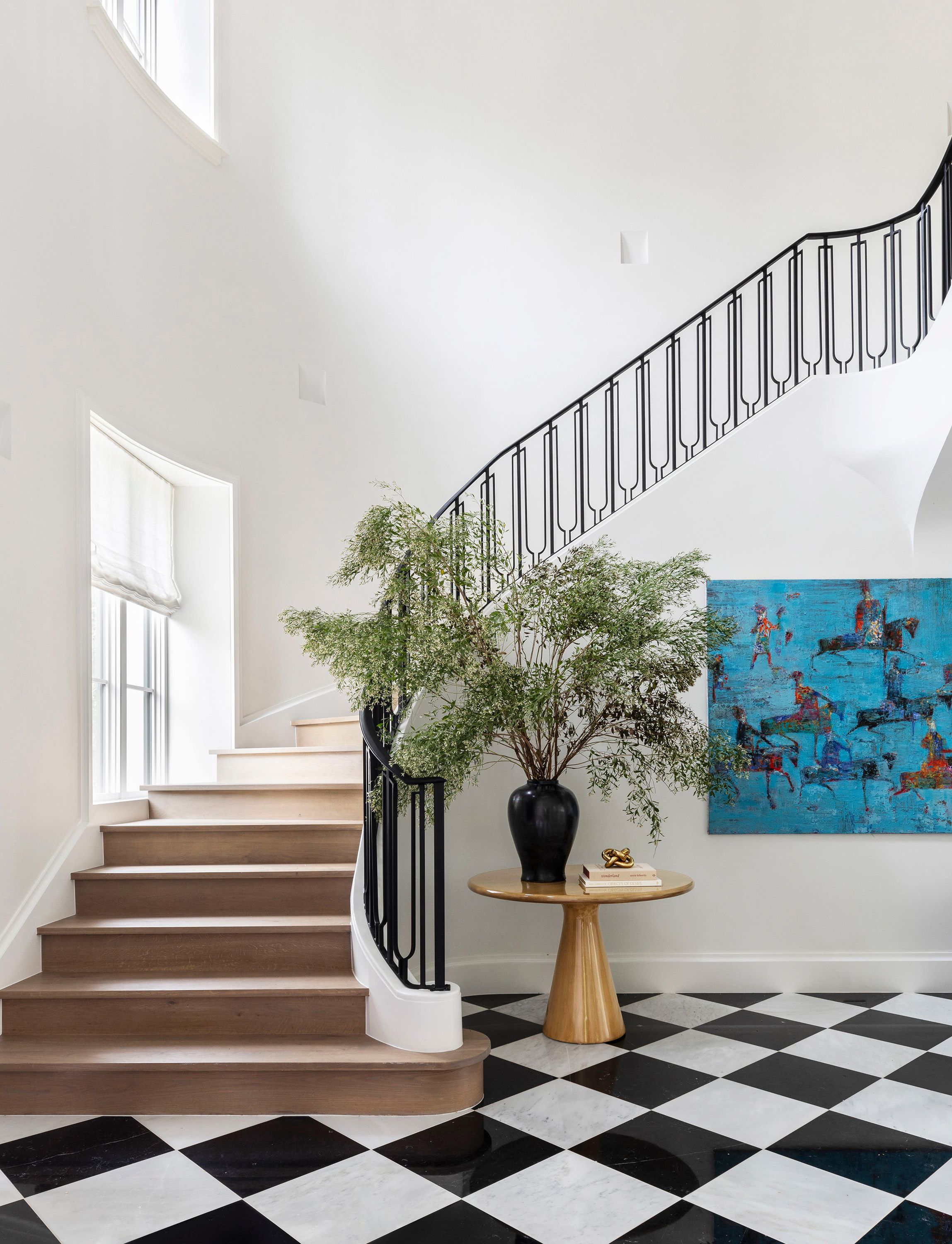 A Francophile Retreat in Houston With Mid-Century And Contemporary Influences_1