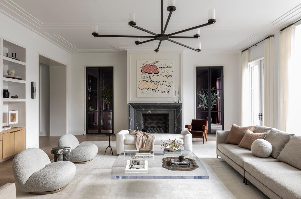 A Francophile Retreat in Houston With Mid-Century And Contemporary Influences_2