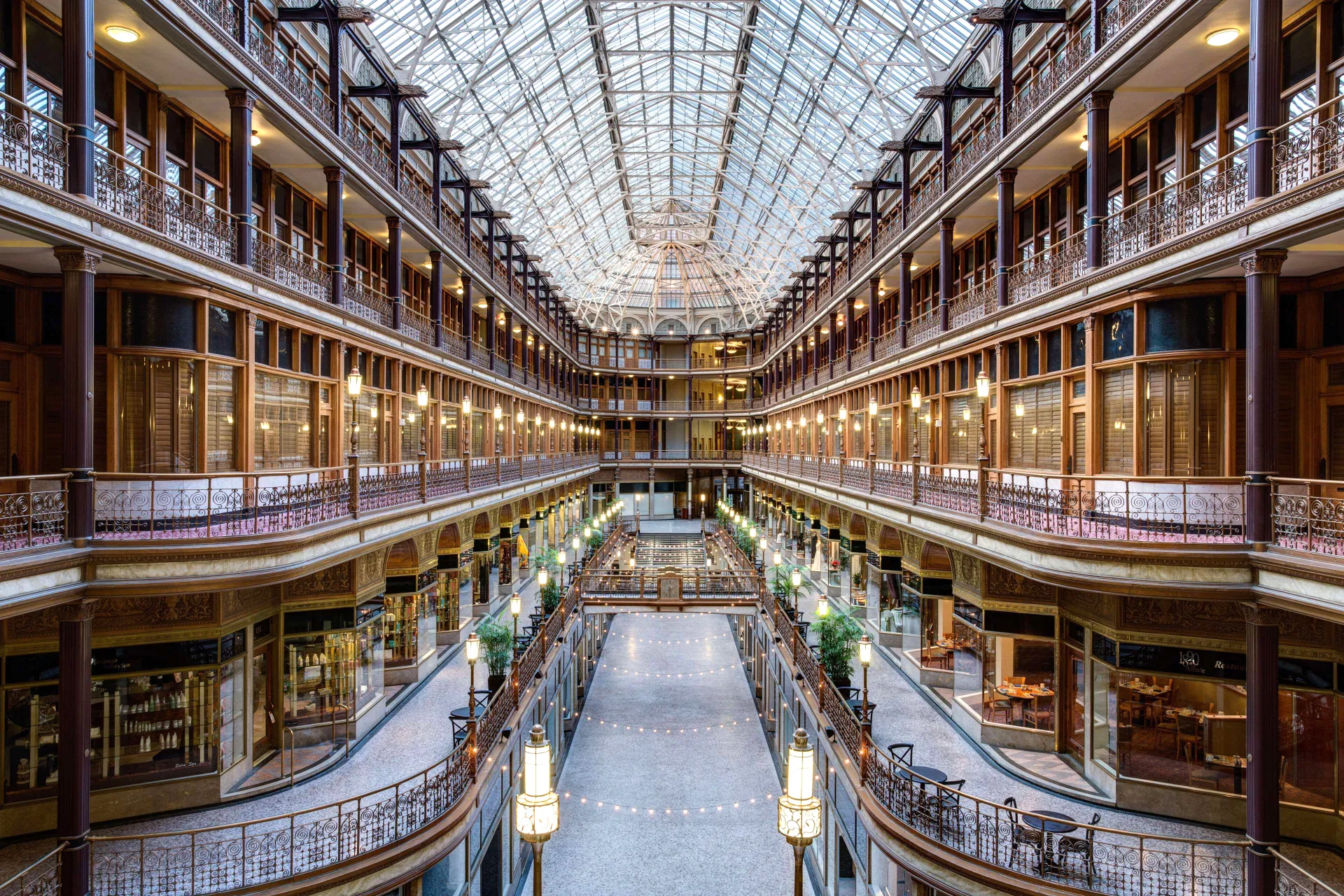 The 29 Most Stunning Hotel Lobbies In The World_12