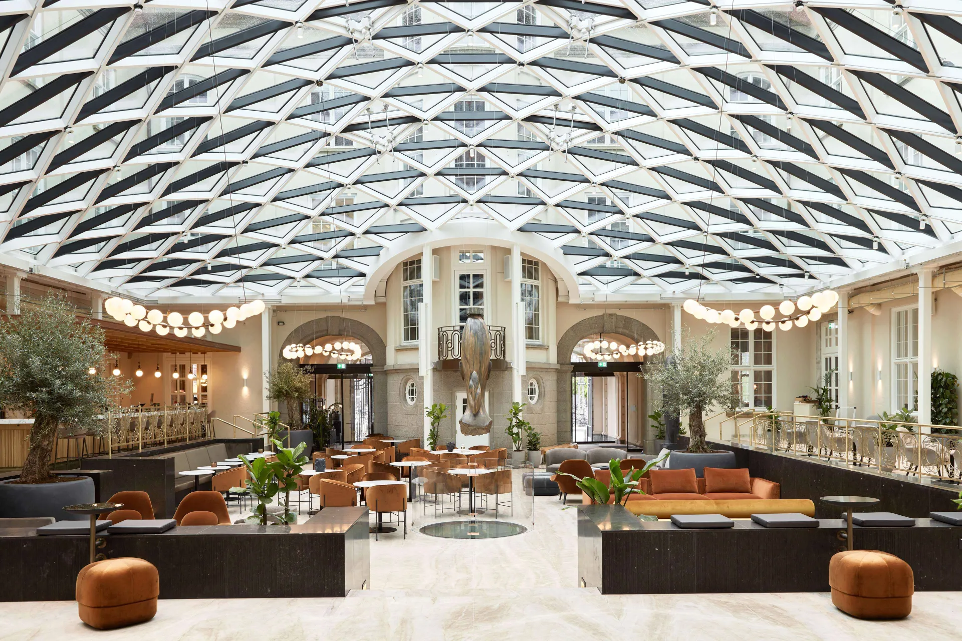 The 29 Most Stunning Hotel Lobbies In The World_29
