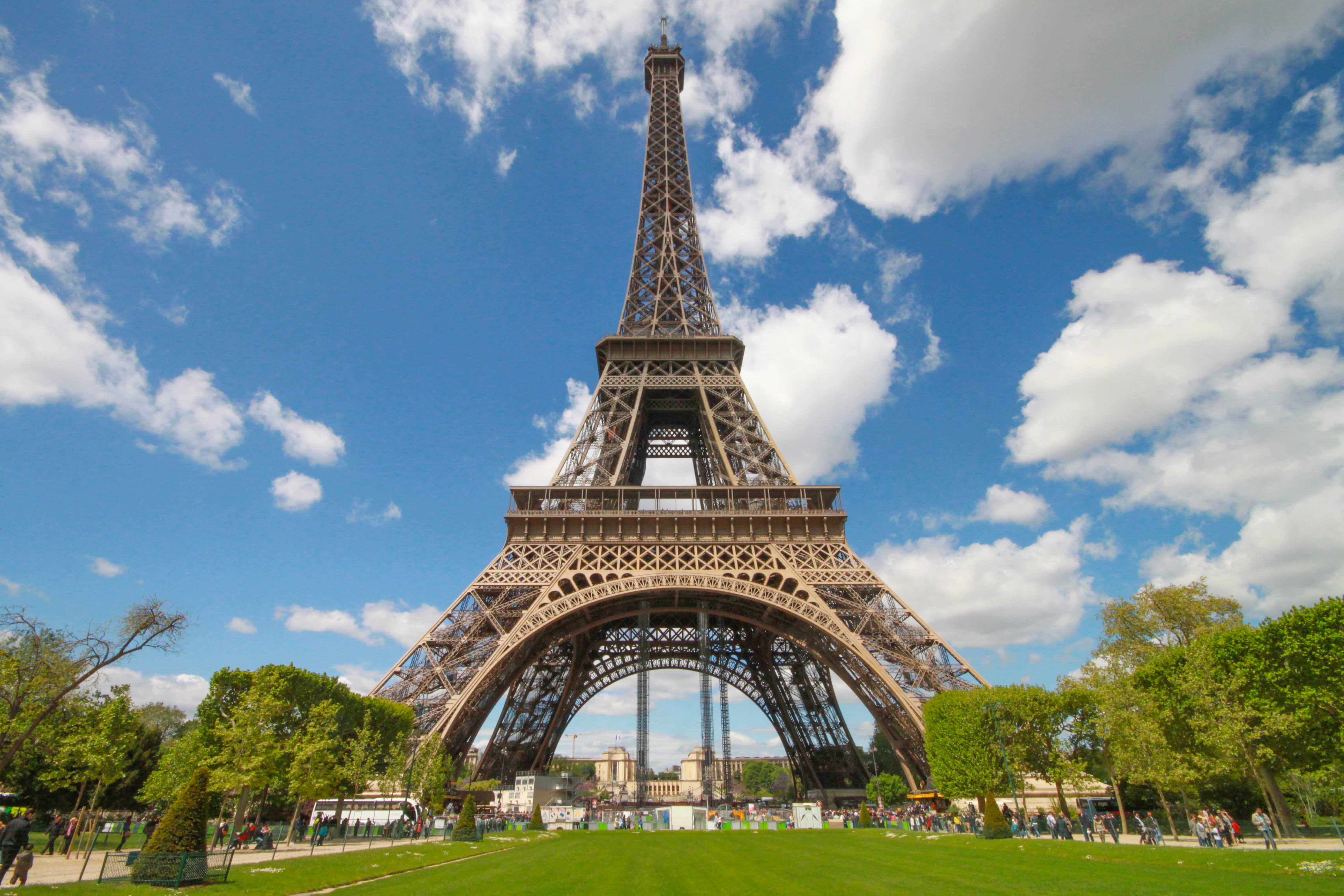 my trip to paris essay in french