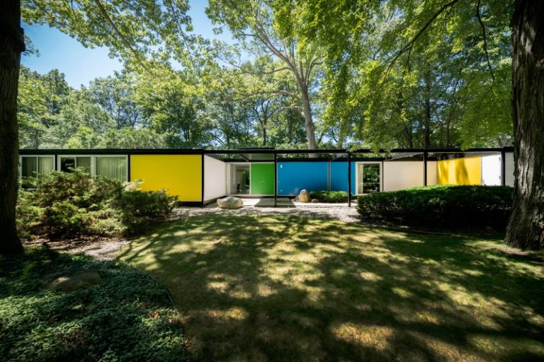 A 1960s MidCentury Modern House in Indiana That’s Been Kept Untouched
