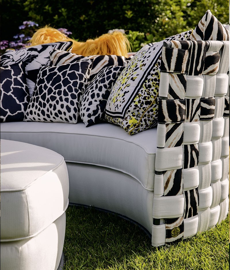 Roberto-Cavallis-Outdoor-Collection-Bring-Fierceness-To-Your-Space Roberto-Cavallis-Outdoor-Collection-Bring-Fierceness-To-Your-Space Roberto Cavalli's Outdoor Collection Bring Fierceness To Your Space roberto cavalli Roberto Cavalli’s Outdoor Collection Bring Fierceness To Your Space Roberto Cavallis Outdoor Collection Bring Fierceness To Your Space
