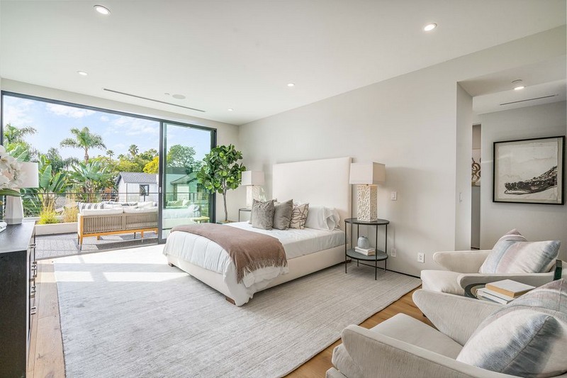 Steal The Look From John Legend and Chrissy Teigen Hollywood Home With The Right Pieces!    Steal The Look From John Legend and Chrissy Teigen Hollywood Home With The Right Pieces 5