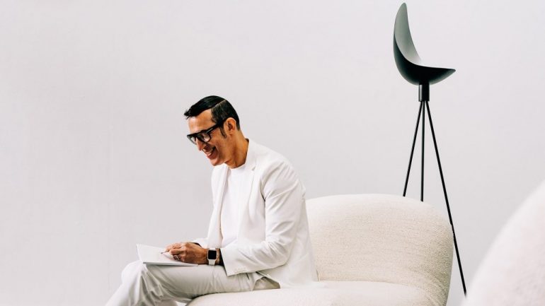 Karim Rashid Here is The Guide Of How To Create a Jaw-Dropping Hospitality Project_1 karim rashid Karim Rashid: Here is The Guide Of How To Create a Jaw-Dropping Hospitality Project Karim Rashid Here is The Guide Of How To Create a Jaw Dropping Hospitality Project 1