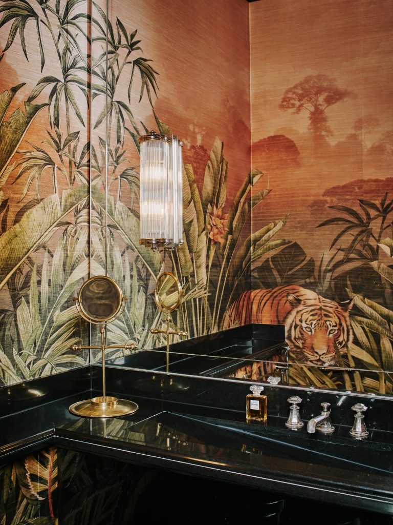 The Mayfair Mansion By Bergman Interiors Is An Example Of Pure Contemporary Luxury_10   The Mayfair Mansion By Bergman Interiors Is An Example Of Pure Contemporary Luxury 10 768x1024