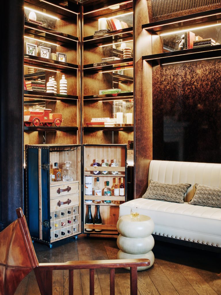The Mayfair Mansion By Bergman Interiors Is An Example Of Pure Contemporary Luxury_15   The Mayfair Mansion By Bergman Interiors Is An Example Of Pure Contemporary Luxury 15 768x1024