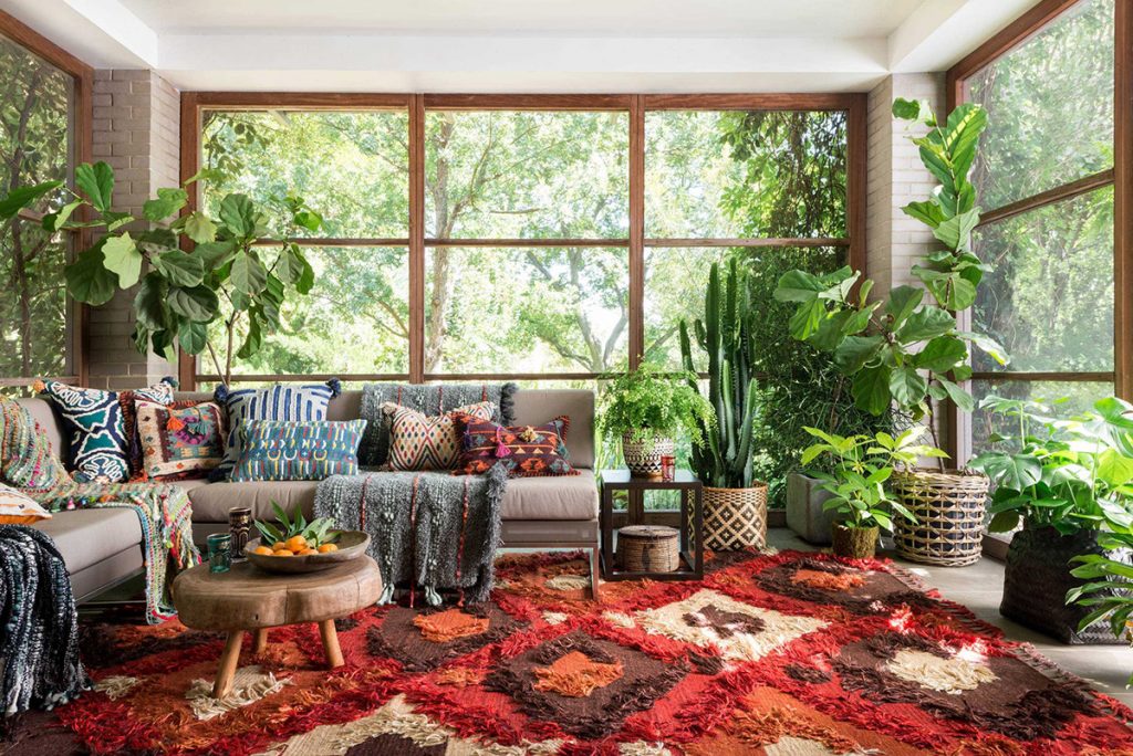 eclectic living room cushions 1024x684