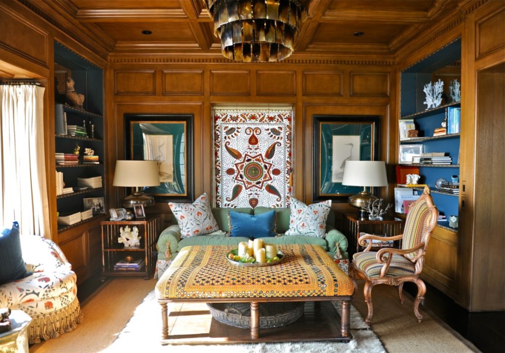 traditional eclectic living room 1024x716