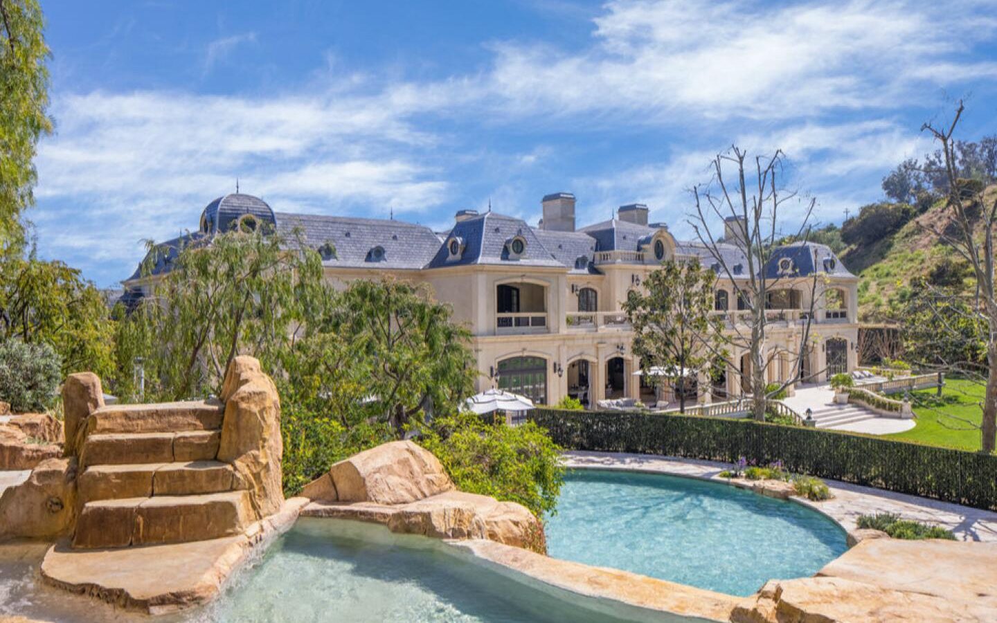 15 Celebrities With The Most Expensive Houses_1   15 Celebrities With The Most Expensive Houses 12 1440x900