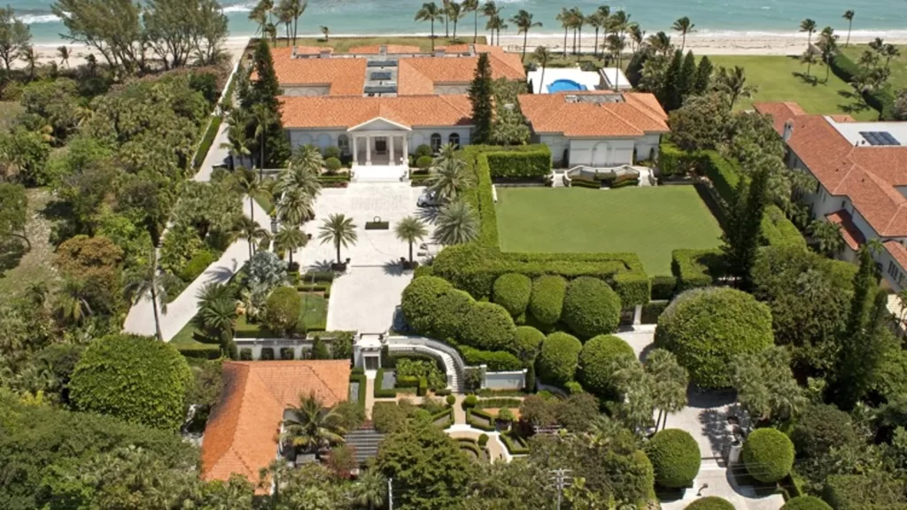 15 Celebrities With The Most Expensive Houses_24   15 Celebrities With The Most Expensive Houses 24 1024x576