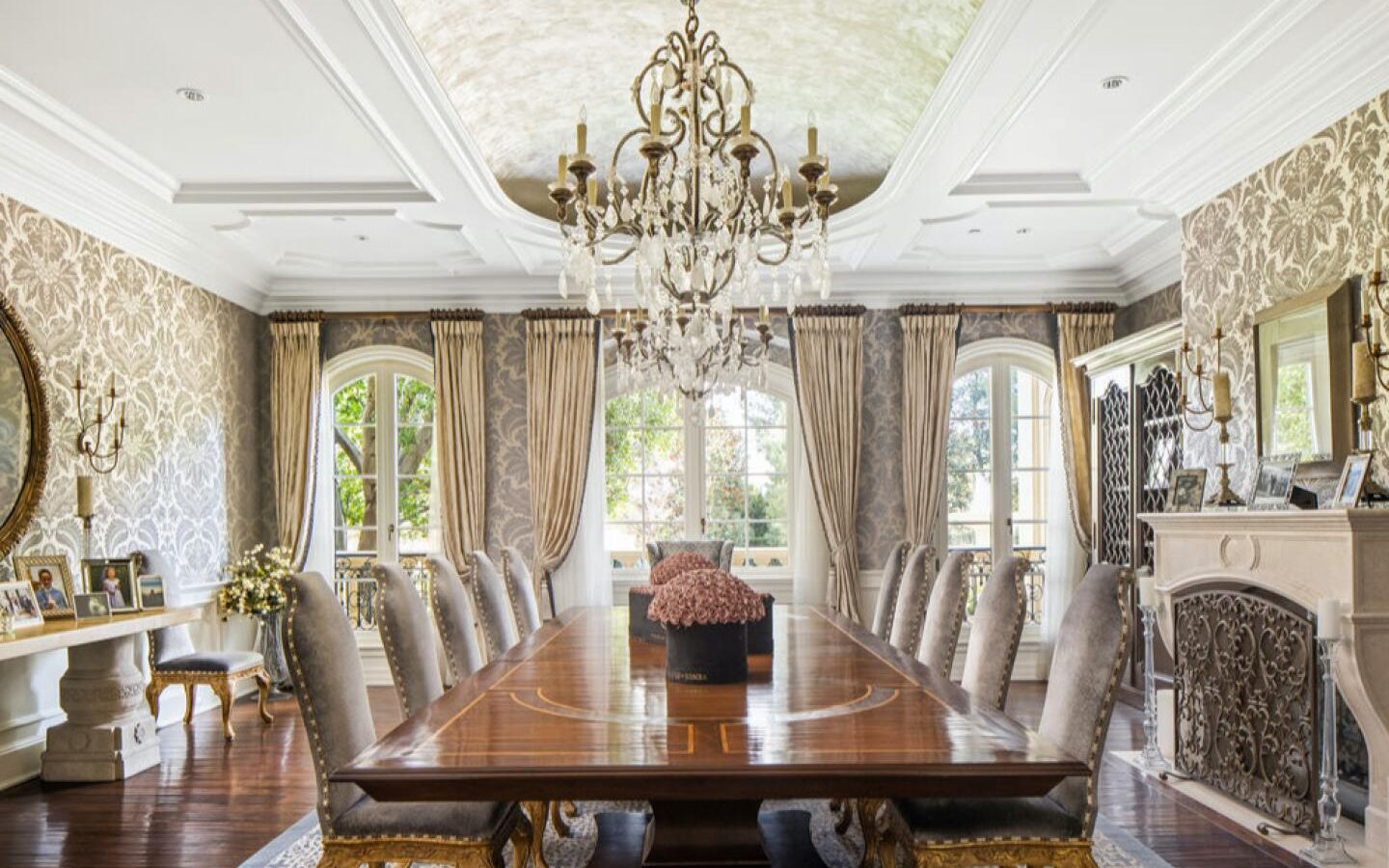 15 Celebrities With The Most Expensive Houses 7 1440x900