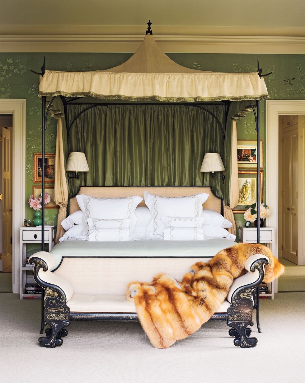Designers Tell Us How To Get The Mob Wife Aesthetic In Interiors_1   Designers Tell Us How To Get The Mob Wife Aesthetic In Interiors 1