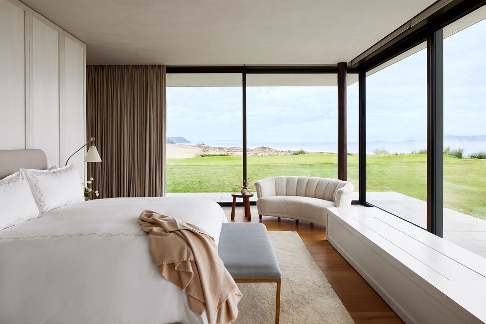 8 Coastal Bedroom Ideas That Are So Not Grandmother 6