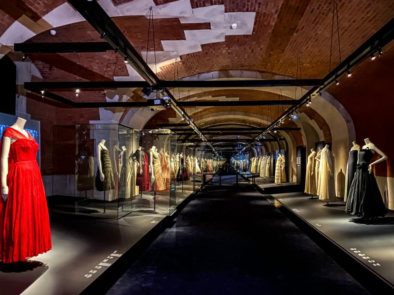 Top Art Galleries in Paris A Cultural Dive into Luxury_6 (1)   Top Art Galleries in Paris A Cultural Dive into Luxury 6 1